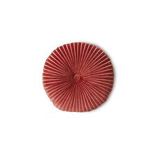 Afbeelding in Gallery-weergave laden, HK Living - Round ripple cushion burgundy
